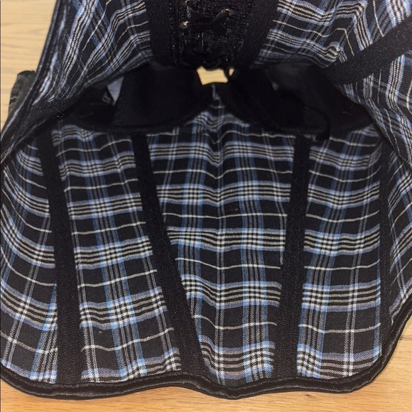 Daisy Corset Black Sequin Bustier Top – Strapless Sweetheart Neckline - Picture 6 of 10